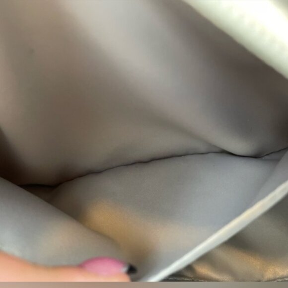 Coach Cosmetic Bag Excellent Used Condition - Picture 7 of 7